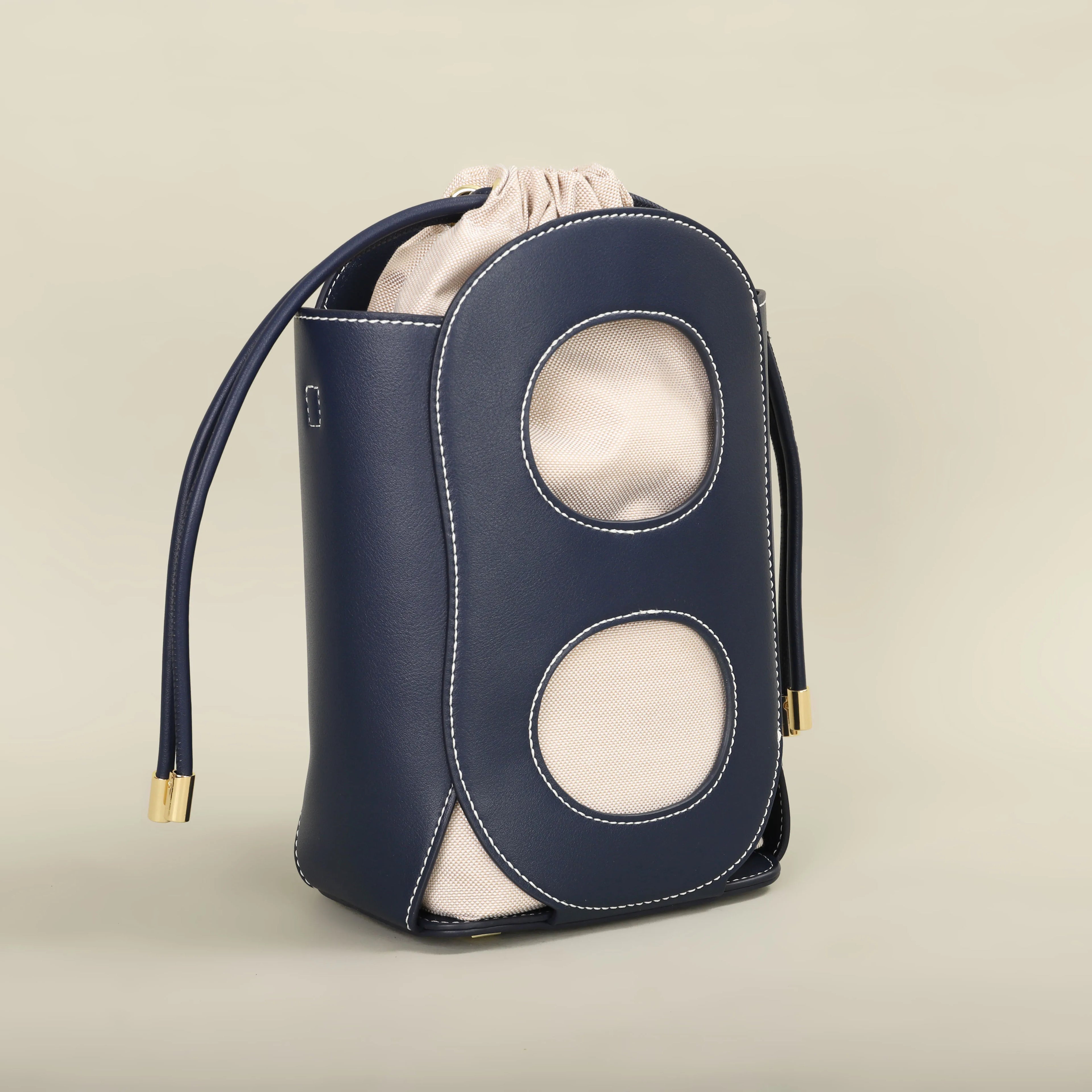 Bolso CH chain bag diseño exclusivo detalles dorados sofisticado
